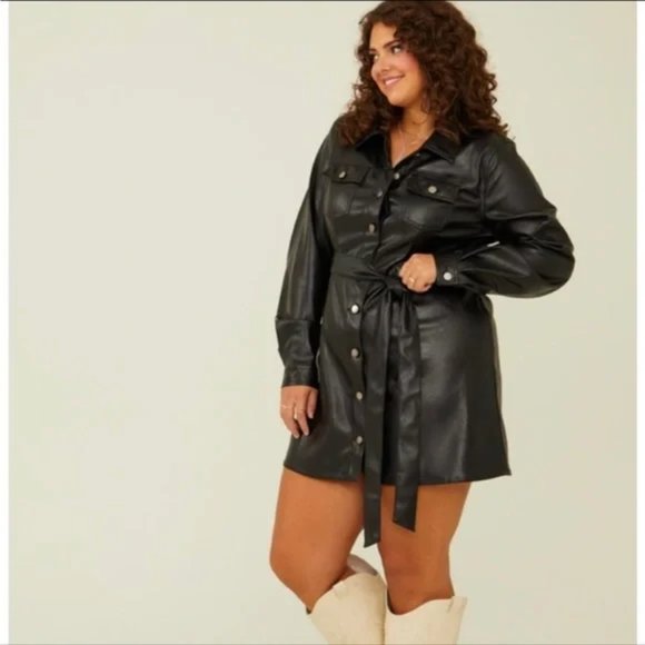 Arula NWT Soft Vegan Leather Dress Coat with Belt size 1X - Picture 16 of 16